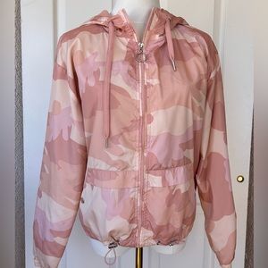 New Look Supreme Pink‎ Camo Windbreaker Size Medium